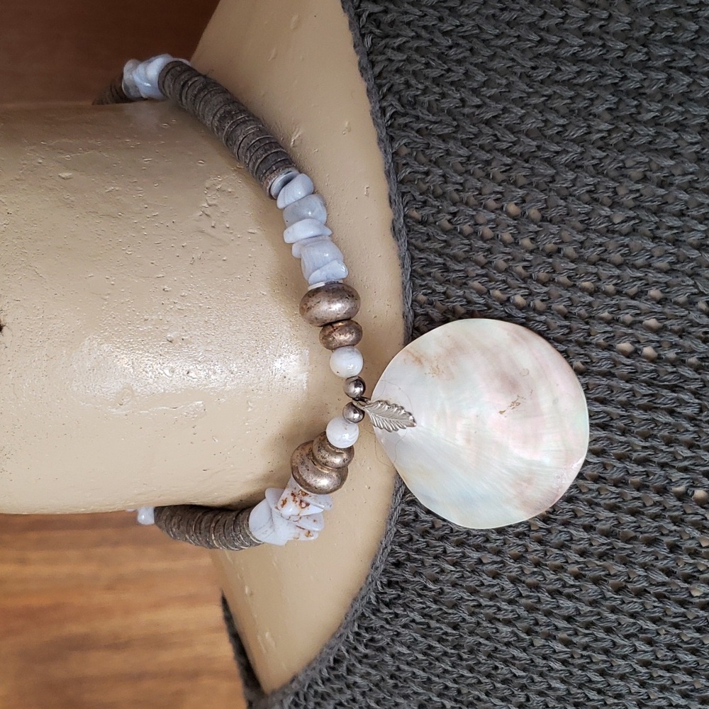 Shell Mother of Pearl Abalone Iridescent Polished Stone Pendant Beaded Necklace